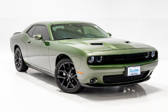 Used 2021 Dodge Challenger SXT w/ Blacktop Package RWD image 6