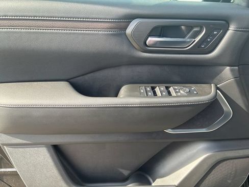 New 2026 Nissan Armada Platinum RWD image 13