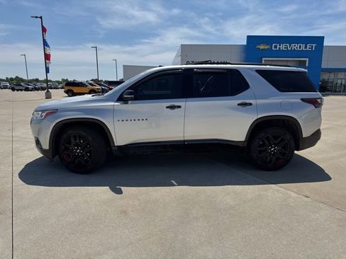 Used 2019 Chevrolet Traverse Premier w/ Redline Edition FWD image 2
