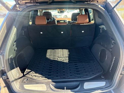 Used 2021 Jeep Grand Cherokee Summit w/ Platinum Series Group image 12