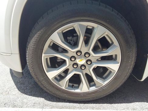 Used 2021 Chevrolet Traverse Premier w/ LPO, Floor Liner Package AWD/4WD image 14