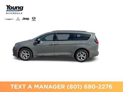 Used 2023 Chrysler Pacifica Limited