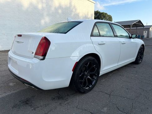 Used 2019 Chrysler 300 S RWD image 2
