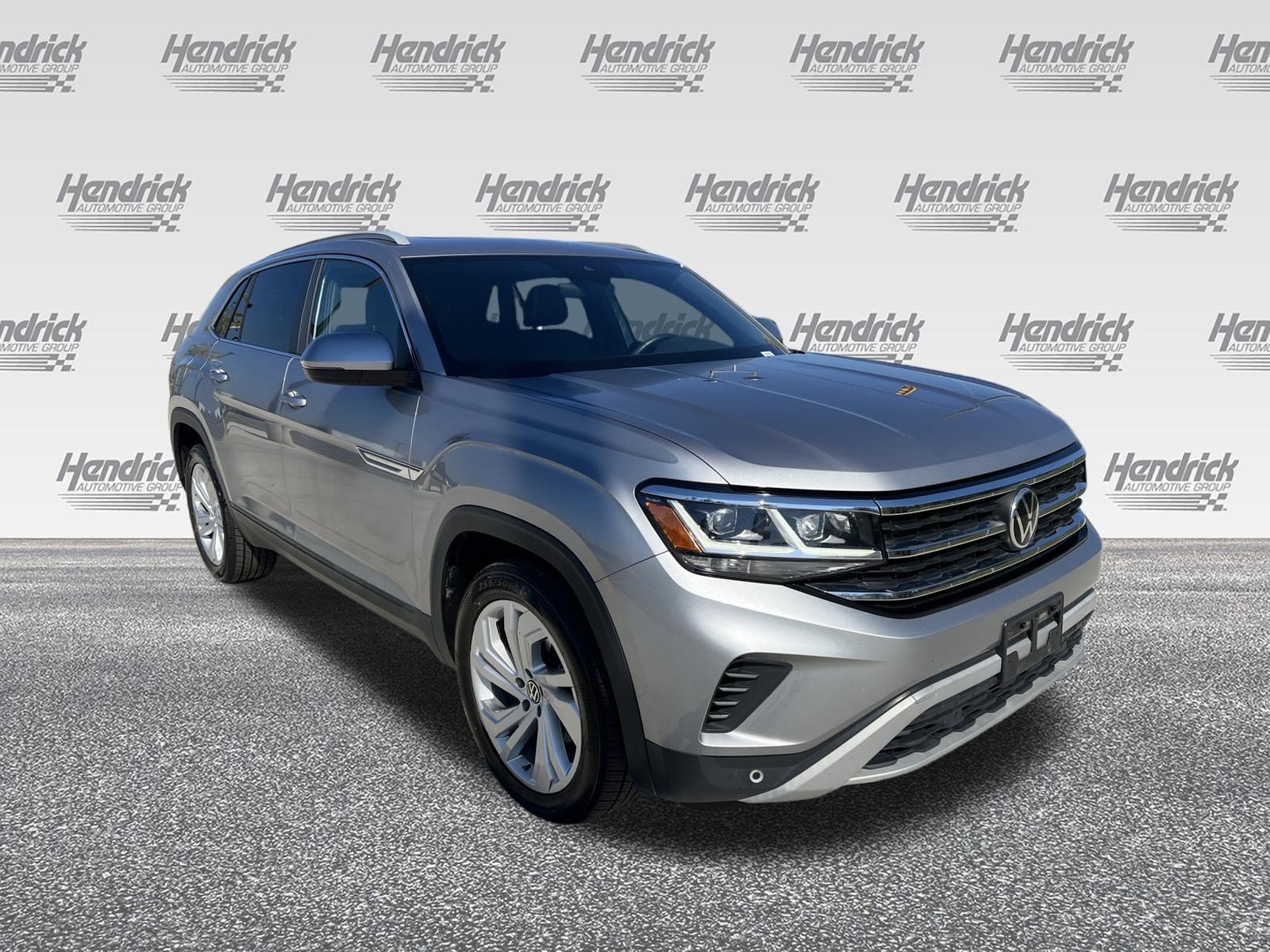 Used 2021 Volkswagen Atlas Cross Sport SEL AWD/4WD image 2