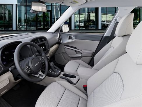New 2025 Kia Soul LX image 17