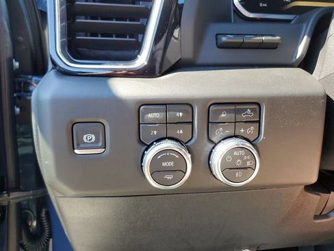 New 2026 GMC Sierra 3500 Denali Ultimate AWD/4WD image 31