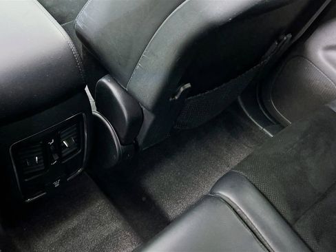 Used 2018 Jeep Grand Cherokee Altitude image 25