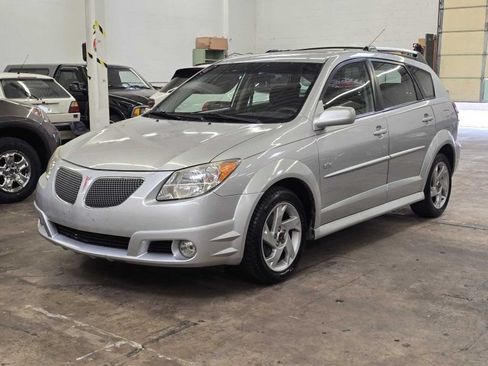Used 2007 Pontiac Vibe w/ Sun And Sound Package FWD image 2