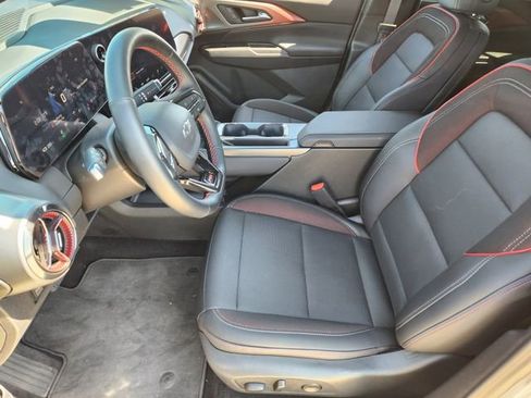 New 2025 Chevrolet Equinox EV RS image 11