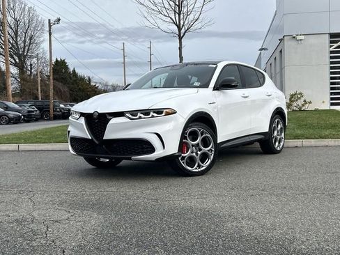 Used 2024 Alfa Romeo Tonale Veloce image 1