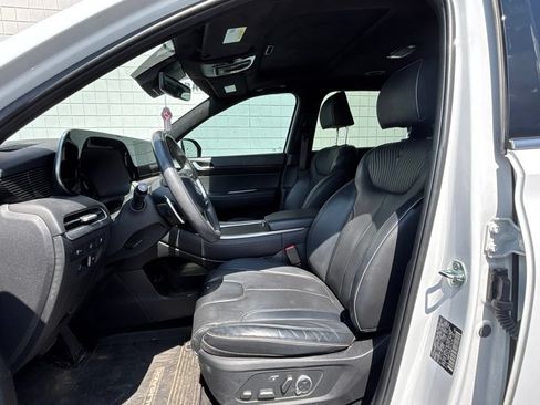 Used 2024 Hyundai Palisade Calligraphy AWD/4WD image 3