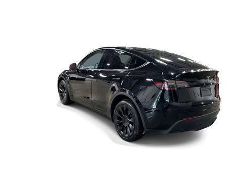 Certified 2023 Tesla Model Y Long Range AWD/4WD image 4