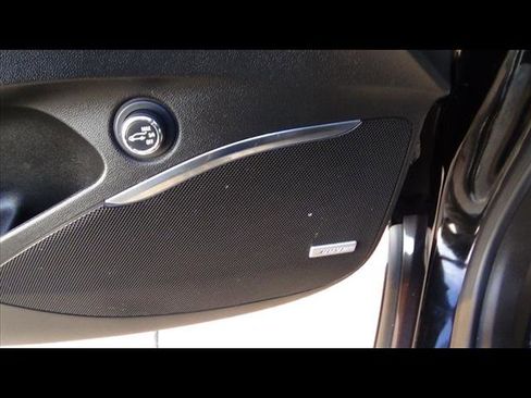 Used 2024 Buick Enclave Premium image 18