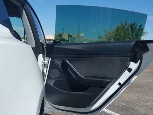 Used 2021 Tesla Model 3 Long Range AWD/4WD image 10