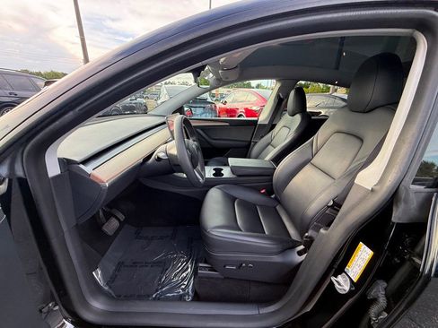 Used 2023 Tesla Model Y Long Range AWD/4WD image 9