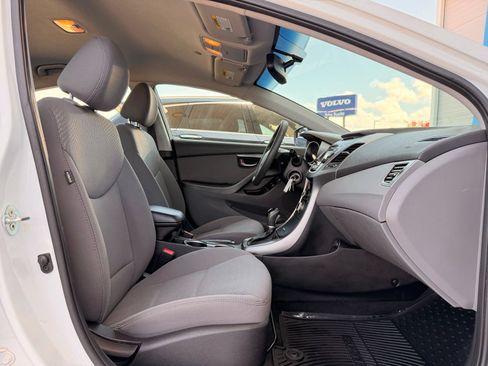 Used 2016 Hyundai Elantra SE w/ Option Group 02 FWD image 22
