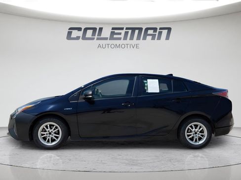 Used 2016 Toyota Prius Two FWD image 11