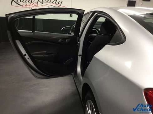 Used 2019 Chevrolet Cruze LS w/ LS Fleet Convenience Package image 26