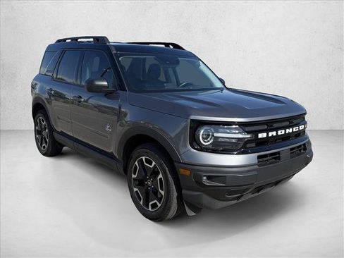 Used 2023 Ford Bronco Sport Outer Banks w/ Tech Package AWD/4WD image 3