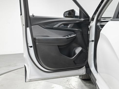 Used 2023 Chevrolet TrailBlazer LT image 14