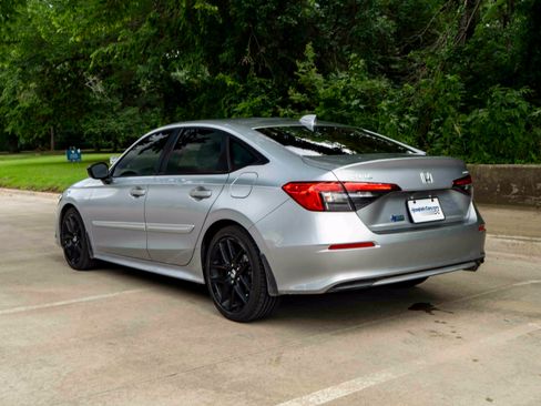 Used 2023 Honda Civic Sport image 7