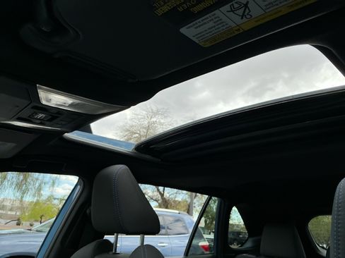 Used 2022 Toyota RAV4 SE w/ Convenience Package image 33