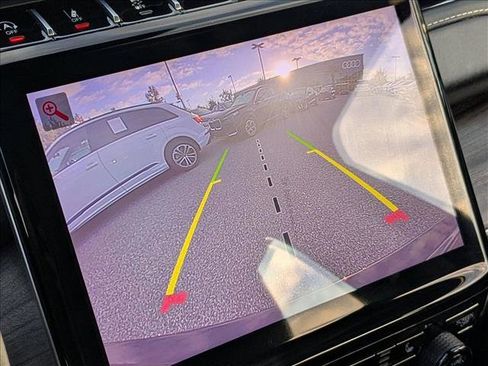 Used 2023 Jeep Grand Cherokee Limited w/ Black Appearance Package image 12