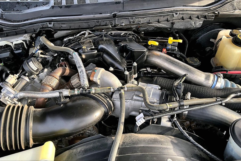 Used 2019 Ford F350 Lariat w/ Lariat Ultimate Package AWD/4WD image 34
