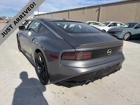 Certified 2024 Nissan Z Performance w/ Floor Mat Package image 7