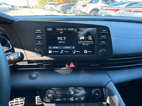 New 2026 Hyundai Elantra Sport image 17