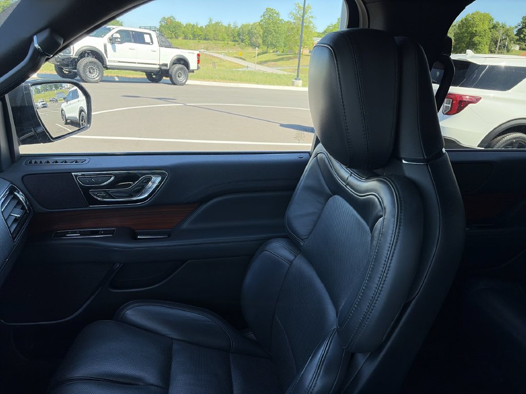 Used 2024 Lincoln Navigator Reserve AWD/4WD image 25