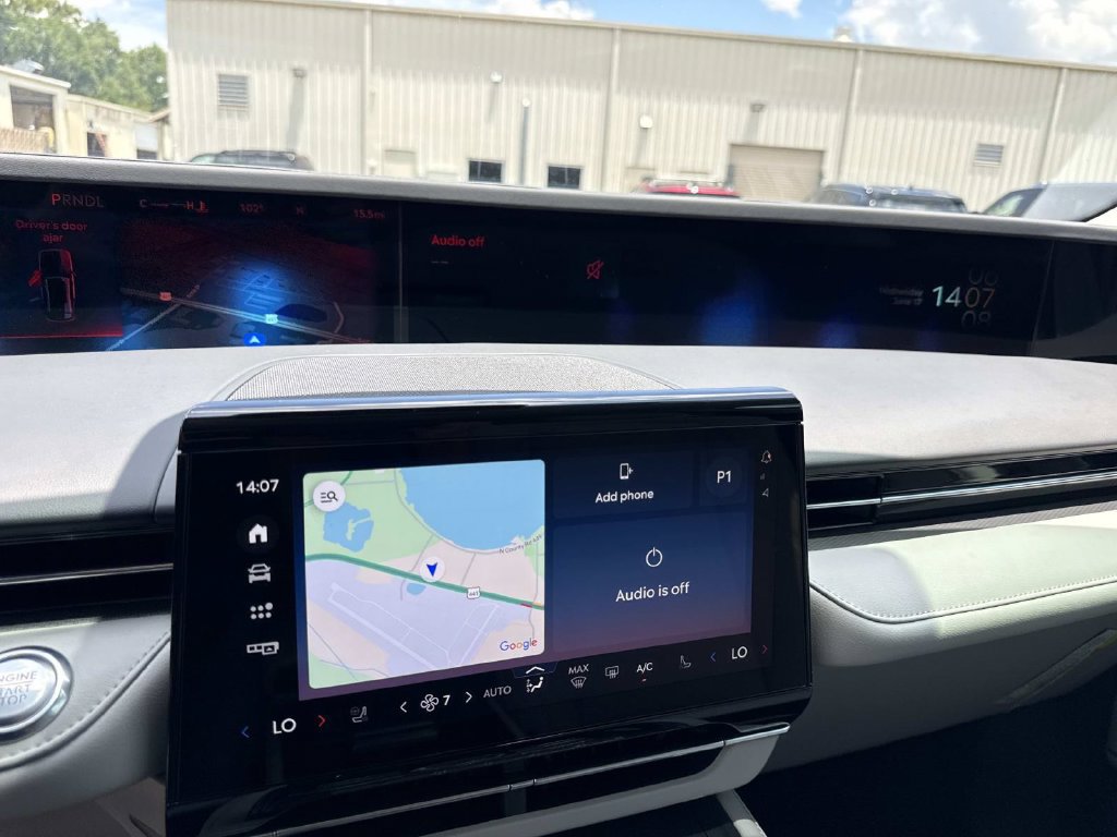 New 2026 Lincoln Nautilus Premier AWD/4WD image 23