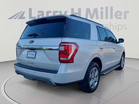 Used 2019 Ford Expedition XLT w/ Equipment Group 202A RWD image 5