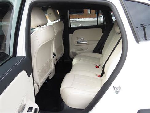 Used 2025 Mercedes-Benz GLA 250 4MATIC image 20