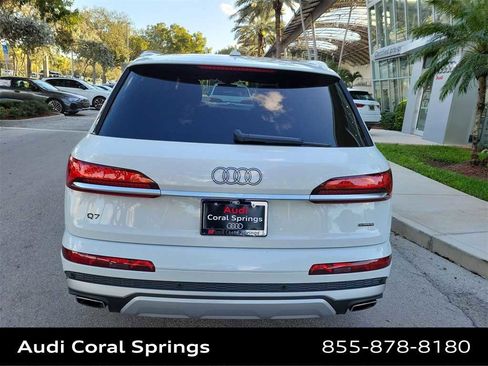 Certified 2025 Audi Q7 3.0T Premium w/ Convenience Package image 13