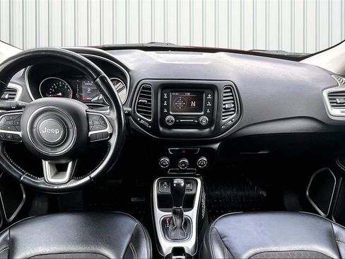 Used 2018 Jeep Compass Latitude image 6