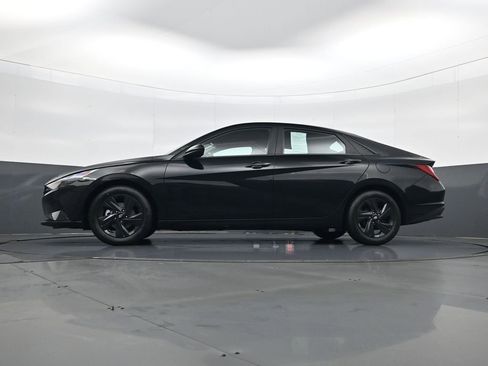 Certified 2023 Hyundai Elantra Blue image 28