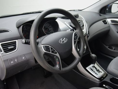 Used 2012 Hyundai Elantra GLS w/ Preferred Pkg 3 FWD image 11