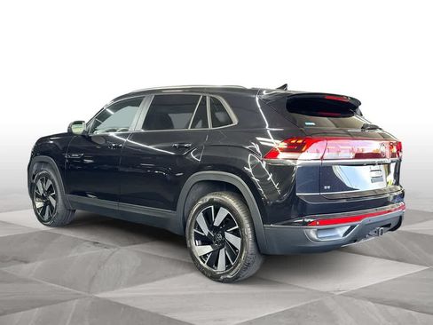Certified 2024 Volkswagen Atlas Cross Sport SE FWD image 6