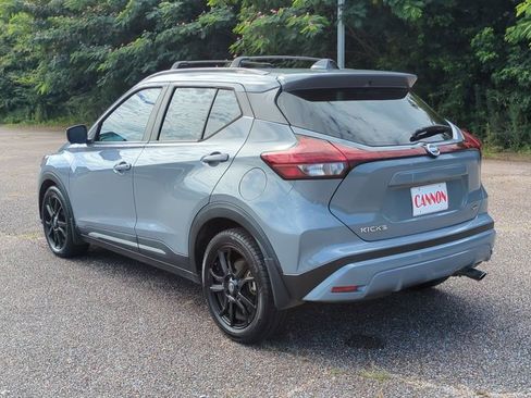 Used 2021 Nissan Kicks SR w/ SR Premium Package FWD image 7