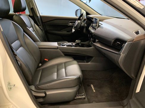 Used 2021 Nissan Rogue SV w/ Premium Package AWD/4WD image 47