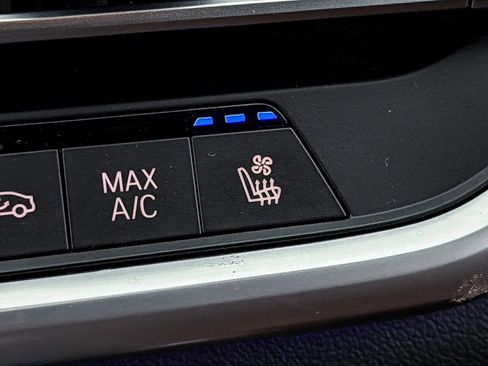 Used 2023 BMW X6 M50i w/ Executive Package image 13