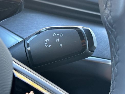 New 2025 Volkswagen ID. Buzz Pro S RWD image 22