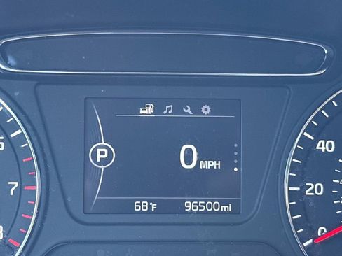 Used 2017 Kia Sorento LX image 14