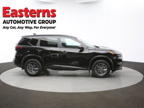 Used 2022 Nissan Rogue S image 42