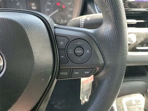 Used 2025 Toyota Corolla LE image 16
