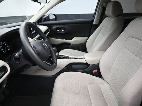 Used 2025 Honda HR-V LX image 9