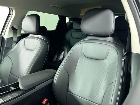 New 2025 Kia EV6 Wind image 14