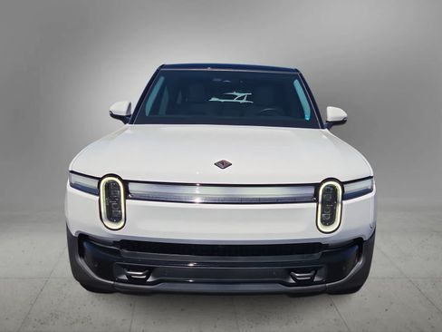 Used 2025 Rivian R1S Adventure Dual AWD/4WD image 3