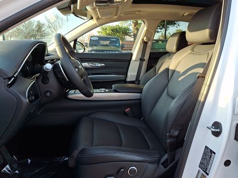 Certified 2023 Genesis GV70 2.5T w/ Select Package image 14